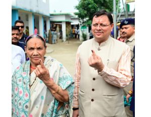 dhami-and-mother