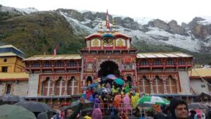 snowfall-in-badrinath-dham_e6c89221bef9cc1c6dd98765ea7f2836