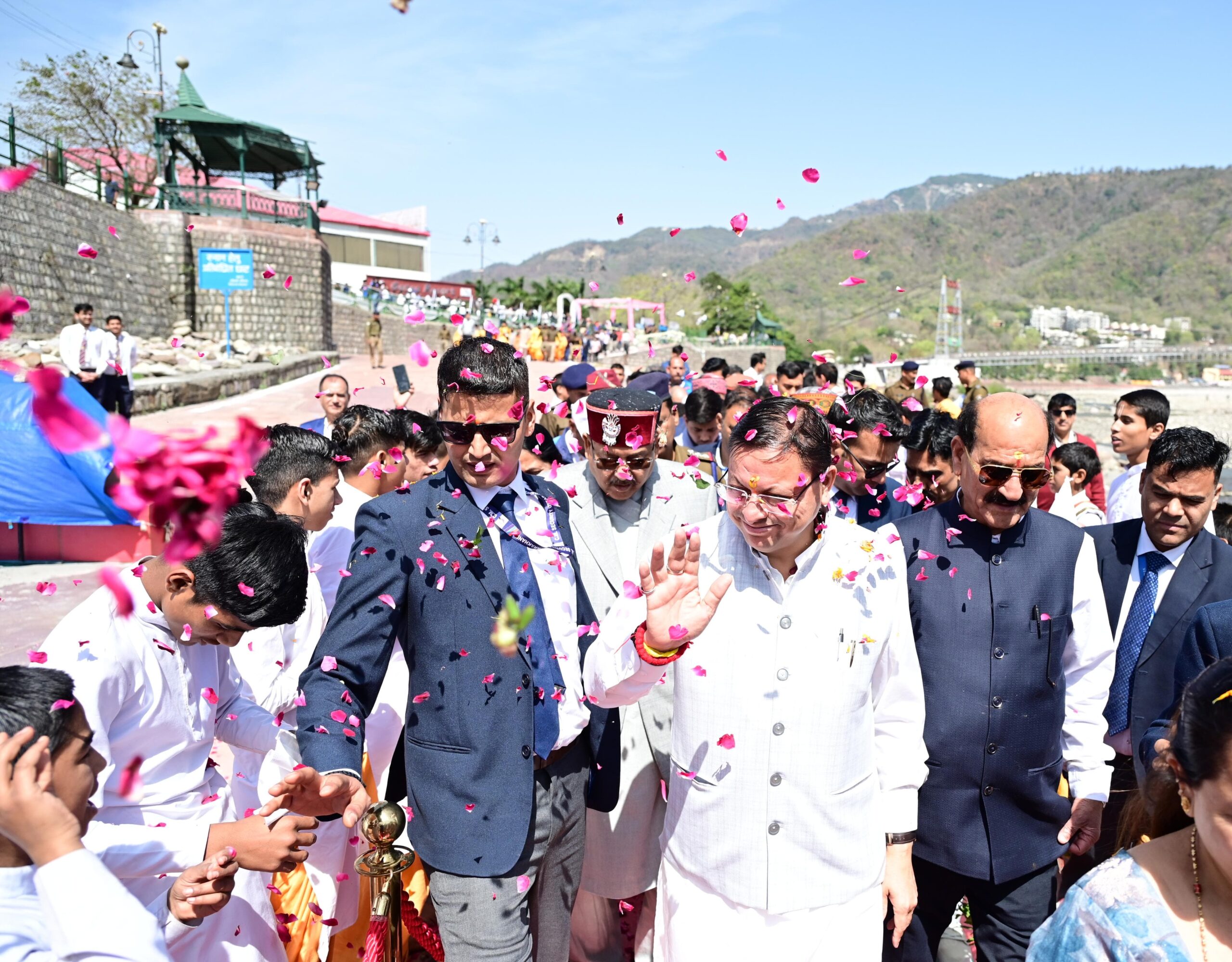 अंतरराष्ट्रीय योग महोत्सव 2026 का शुभारंभ, देश-विदेश के साधक जुटे