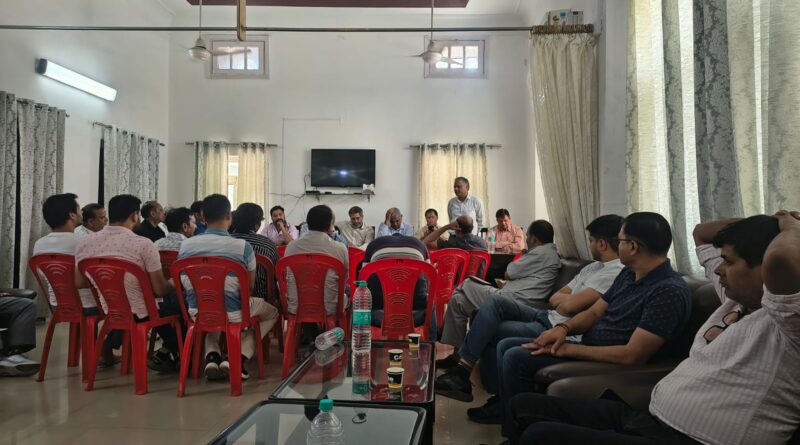 उत्तराखंड विद्युत अधिकारी कर्मचारी संयुक्त संघर्ष मोर्चा की केंद्रीय बैठक डाकपत्थर में आयोजित