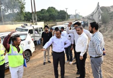 डीएम ने बहादराबाद बाईपास से जगजीतपुर तक निर्माणाधीन फ्लाईओवर कार्यों की प्रगति का लिया जायजा