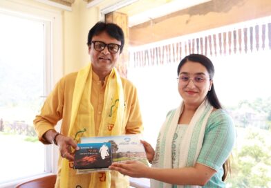 लेखक गांव की भव्यता मेरी कल्पना से परे है: कुलपति प्रो. विजय मोहन तिवारी