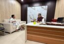 चंबा ब्लॉक प्रमुख सुमन सजवाण ने पंचायतीराज सचिव पराग मधुकर धकाते से मुलाकात की