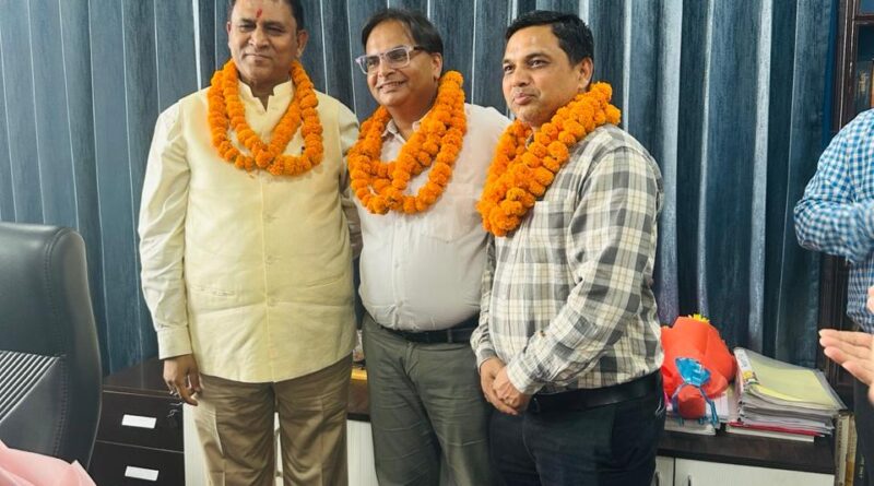 UPCL के नए MD बने पी.सी. ध्यानी,उत्तरांचल पावर इन्जीनियर्स एसोसिएशन ने मुलाक़ात कर बधाई दी