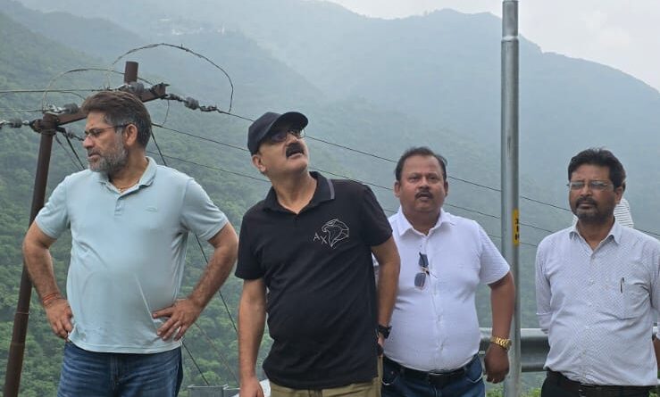 अधीक्षण अभियंता युद्धवीर तोमर के नेतृत्व में  UPCL की टीम ने मानसून से निपटने की बड़ी तैयारी