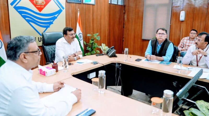 मुख्य सचिव आनन्द बर्द्धन की अध्यक्षता में सोमवार को सचिवालय में राज्य गंगा समिति की 19वीं बैठक संपन्न हुई