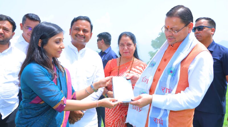 यमकेश्वर के ग्राममाला पहुंचे सीएम धामी, पौधरोपण कर दिया हरित उत्तराखंड का संदेश