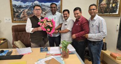 उत्तराखंड डिप्लोमा इंजीनियर्स संघ, पेयजल निगम के अध्यक्ष अजय बैलवाल के नेतृत्व में संघ ने वित्त सचिव रणवीर चौहान से मुलाक़ात की