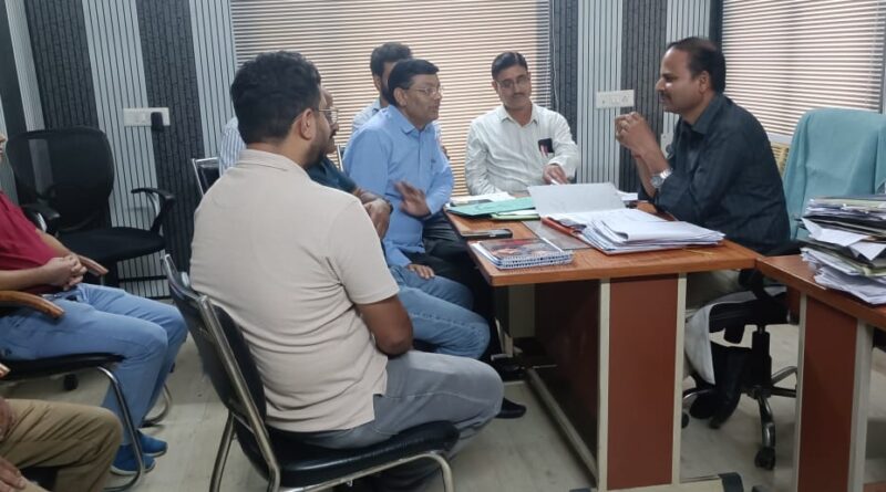 अनुरक्षण खंड में कर्मचारी संघ की मांगों पर बनी सहमति, अधिशासी अभियंता ने दिए त्वरित कार्रवाई के निर्देश
