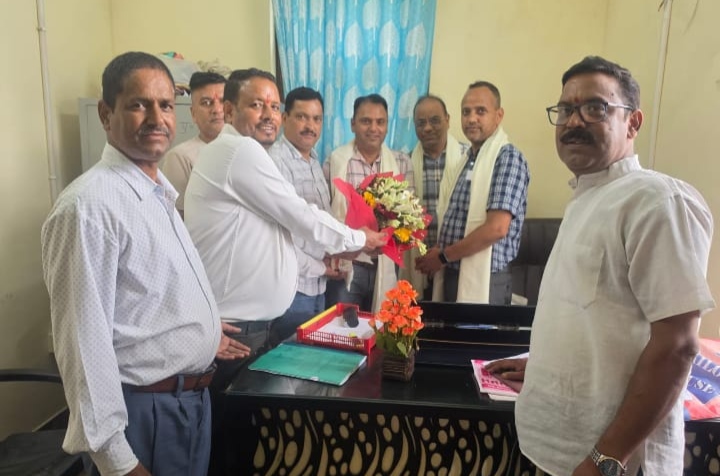 अशासकीय माध्यमिक शिक्षक संघ टिहरी गढ़वाल की जिला कार्यकारिणी ने आयोजित किया सम्मान समारोह