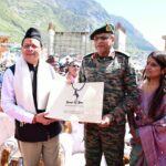 बदरीनाथ में देवभूमि कल्चरल फेस्टिवल का भव्य समापन, सीएम धामी ने विजेताओं को किया सम्मानित