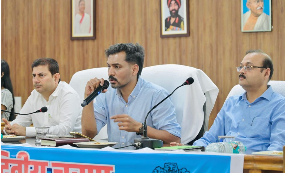 dm-ashish44